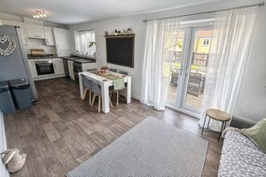 Dining area- click for photo gallery